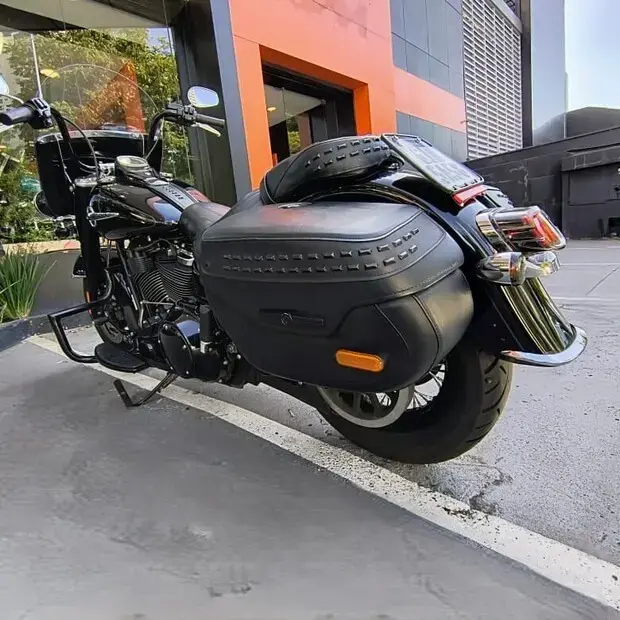 Harley Davidson Heritage CLASSIC FLHC/FLHCS