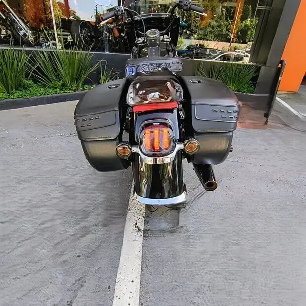 Harley Davidson Heritage CLASSIC FLHC/FLHCS