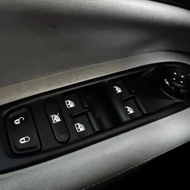 Jeep COMPASS 2.0 16V FLEX LONGITUDE AUTOMÁTICO