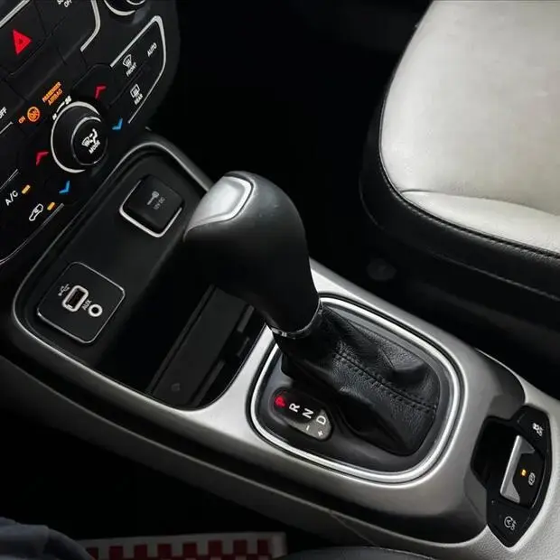 Jeep COMPASS 2.0 16V FLEX LONGITUDE AUTOMÁTICO