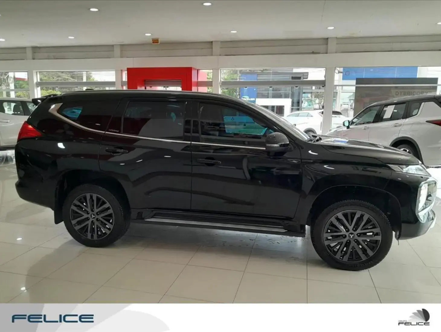 galeria PAJERO SPORT