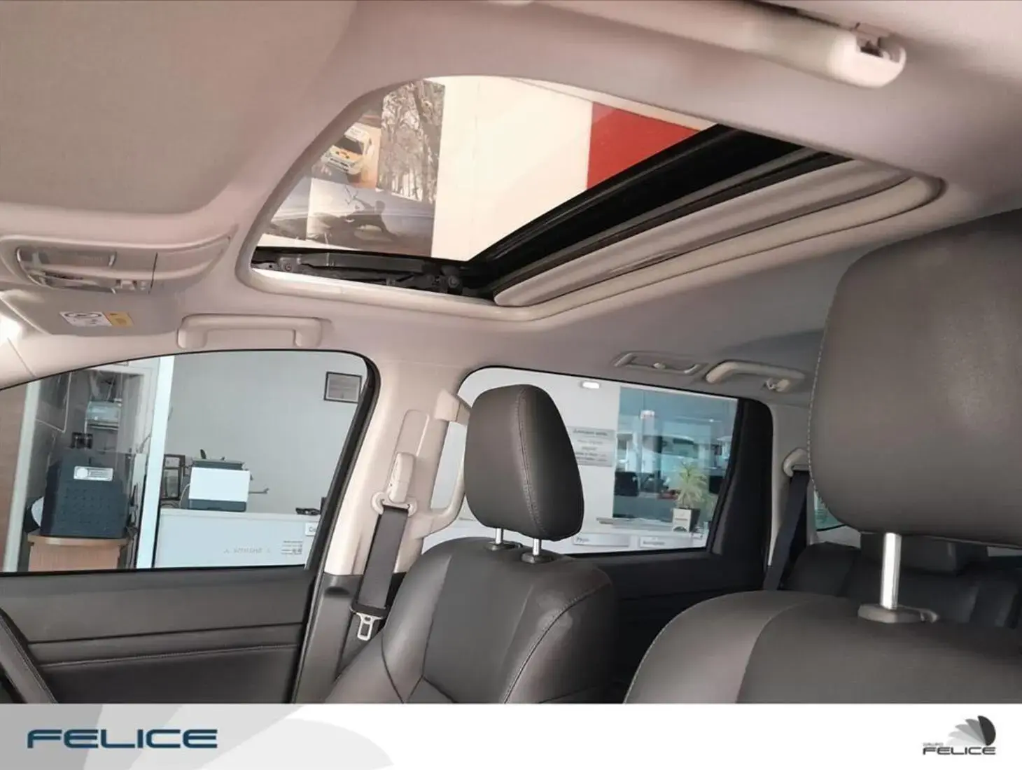 galeria PAJERO SPORT