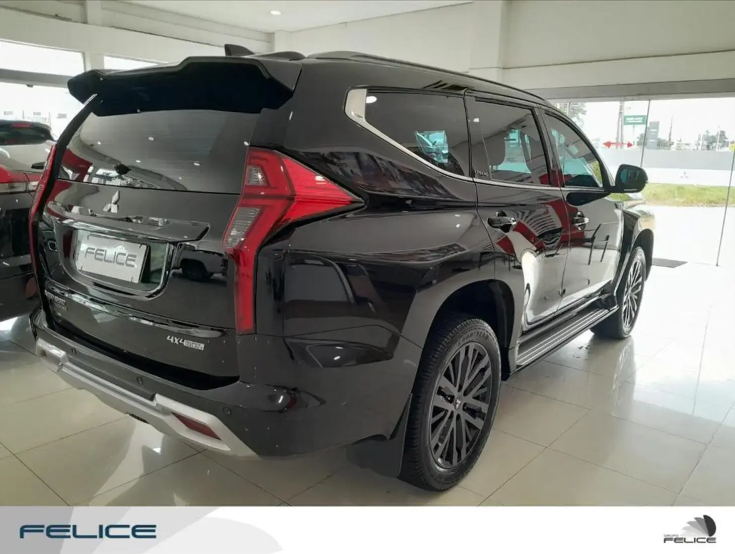 galeria PAJERO SPORT