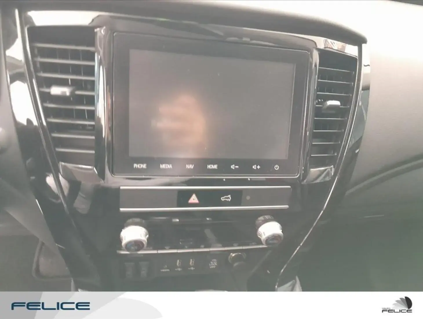 galeria PAJERO SPORT