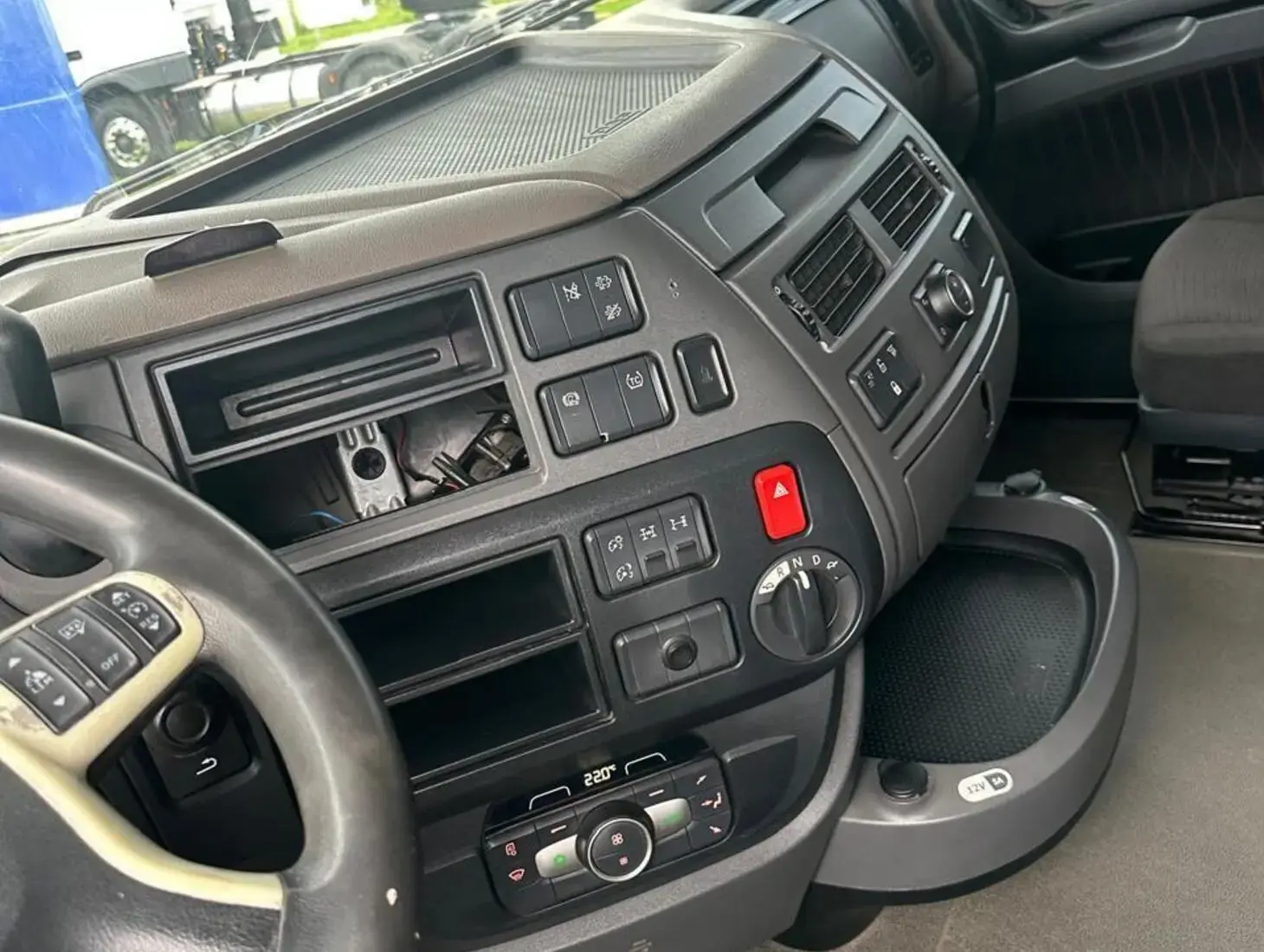 galeria DAF XF FTT 530 6x4