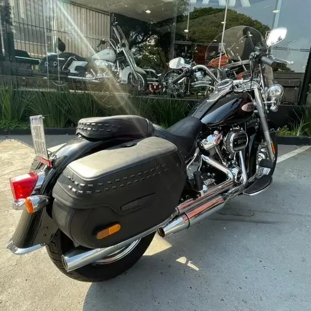 Harley Davidson Heritage Classic FLHC/FLHCS