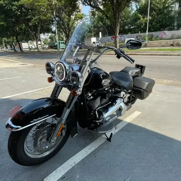 Harley Davidson Heritage Classic FLHC/FLHCS