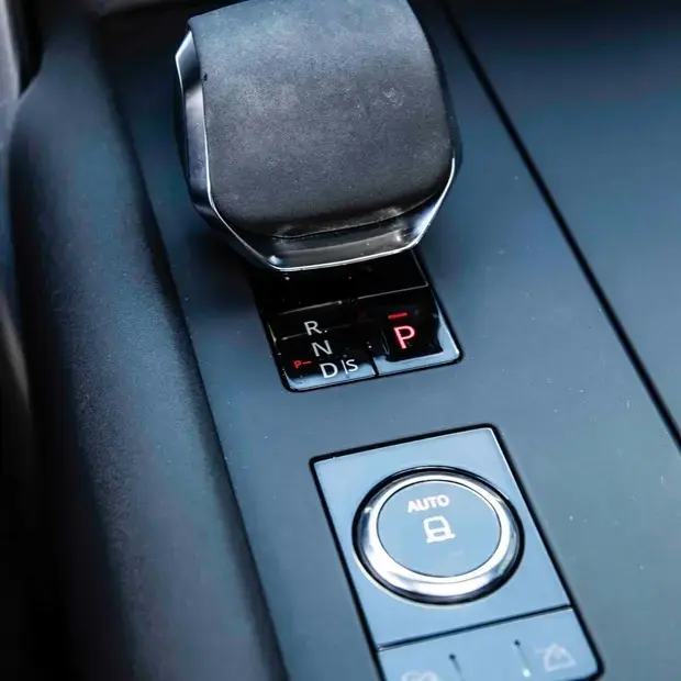 Land Rover Discovery R-Dynamic HSE 3.0 4x4 Die (Hib.)