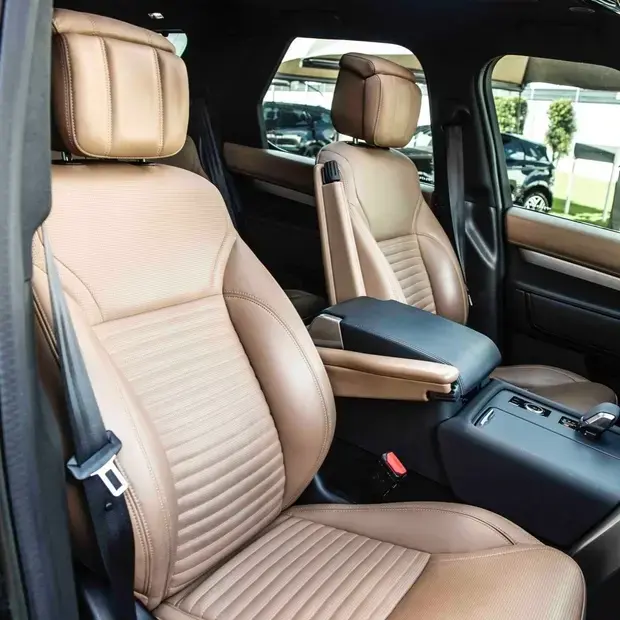 Land Rover Discovery R-Dynamic HSE 3.0 4x4 Die (Hib.)