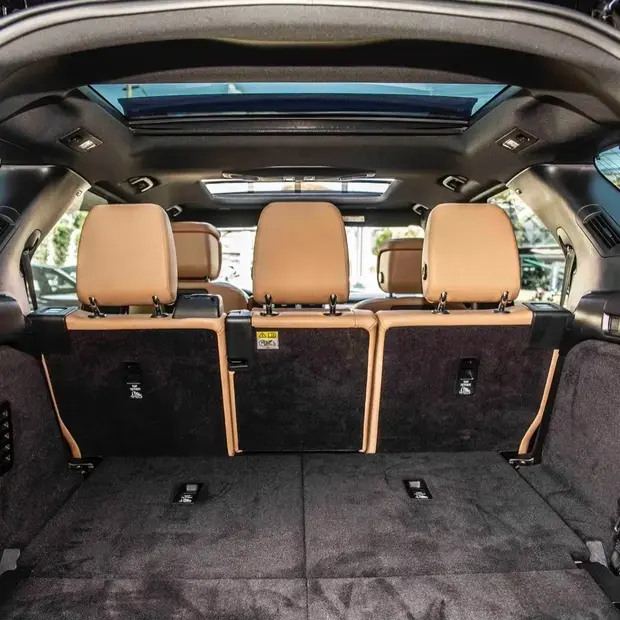 Land Rover Discovery R-Dynamic HSE 3.0 4x4 Die (Hib.)