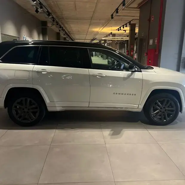 Jeep Commander Overland 2.0 Hurricane