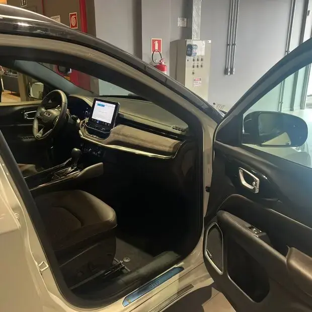 Jeep Commander Overland 2.0 Hurricane