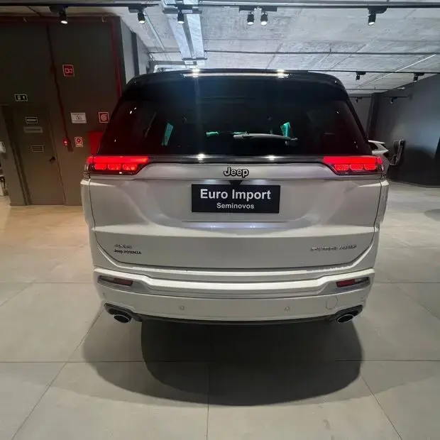 Jeep Commander Overland 2.0 Hurricane