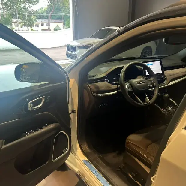 Jeep Commander Overland 2.0 Hurricane