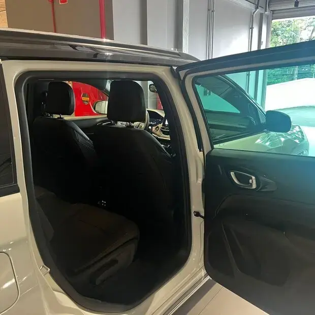 Jeep Commander Overland 2.0 Hurricane