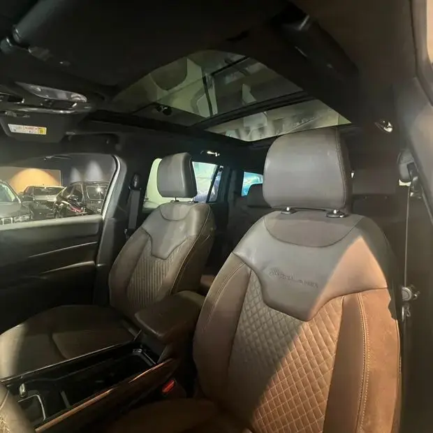 Jeep Commander Overland 2.0 Hurricane