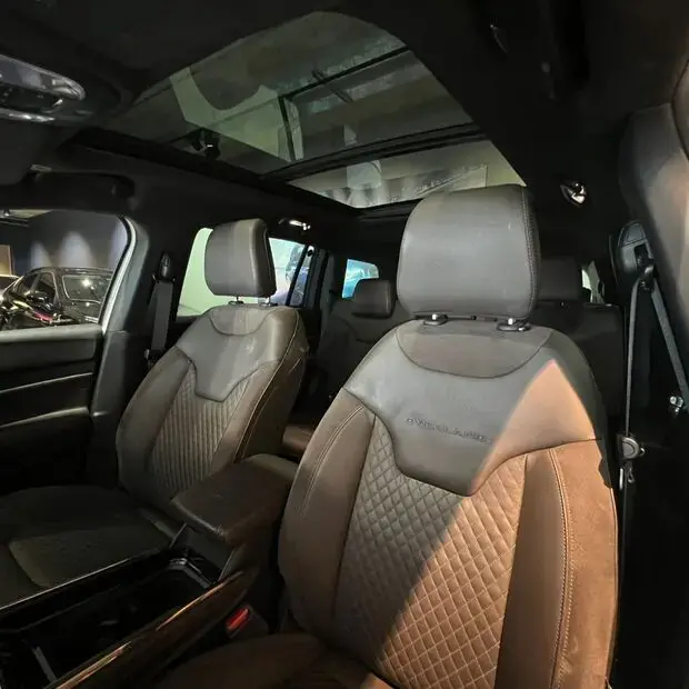 Jeep Commander Overland 2.0 Hurricane