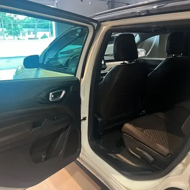 Jeep Commander Overland 2.0 Hurricane