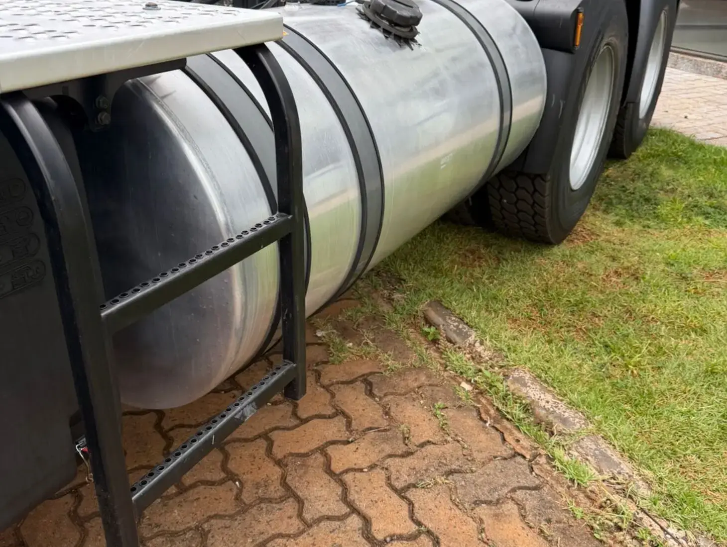 galeria DAF XF FTT 530 6X4