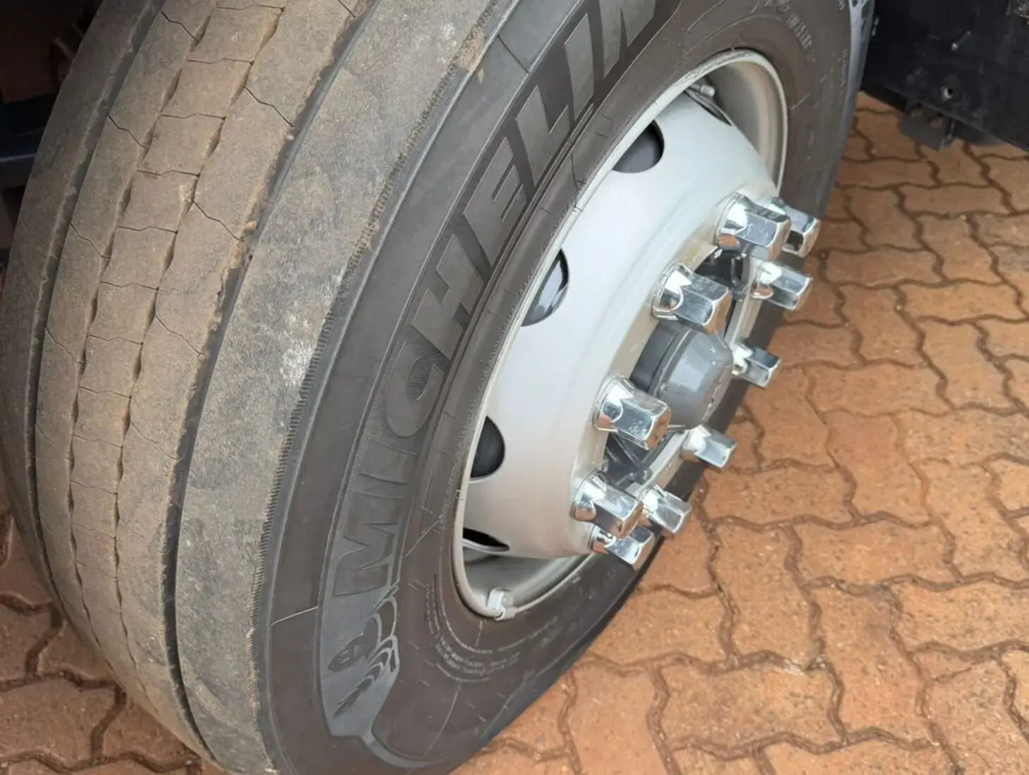 galeria DAF XF FTT 530 6X4