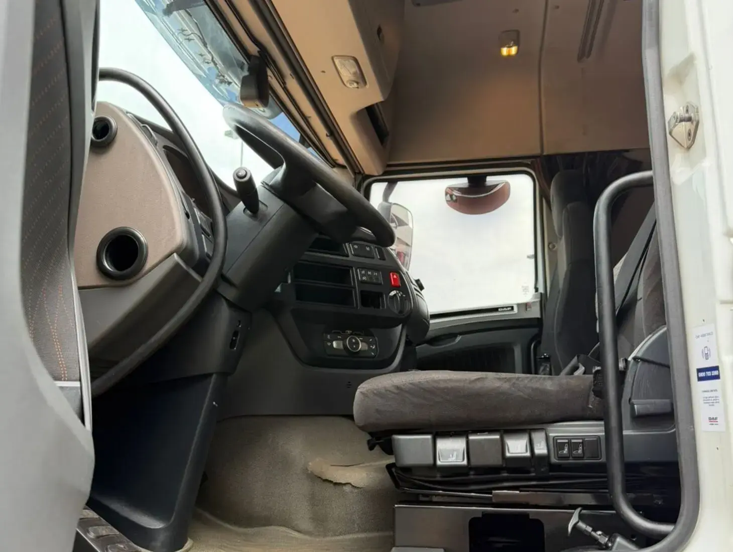 galeria DAF XF FTT 530 6X4