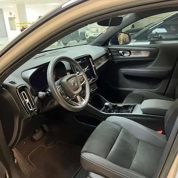 Volvo XC40 P6 RECHARGE ELECTRIC PLUS