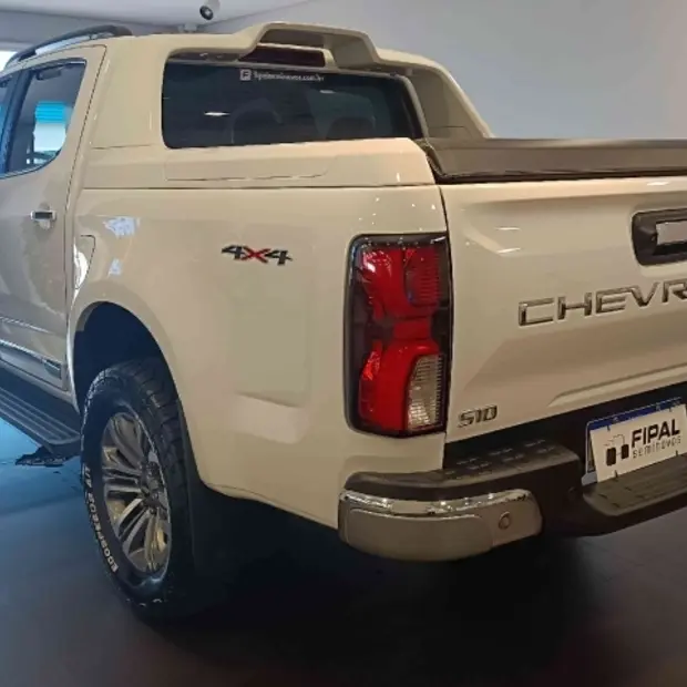 Chevrolet S10 2.8 16V TURBO DIESEL HIGH COUNTRY CD 4X4 AUTOMÁTICO