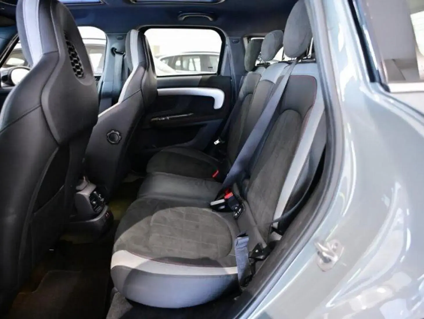 galeria Cooper Countryman