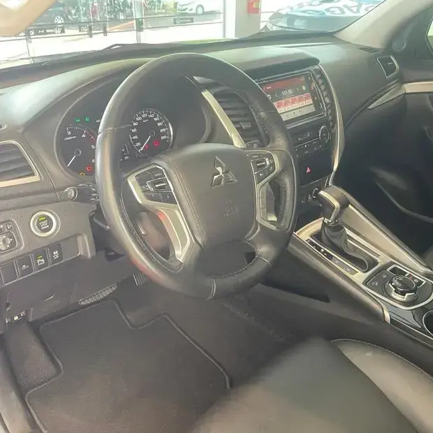 Mitsubishi PAJERO SPORT HPE 2.4 4x4 Diesel Aut. PAJERO SPORT HPE 2.4 4x4 Diesel Aut.