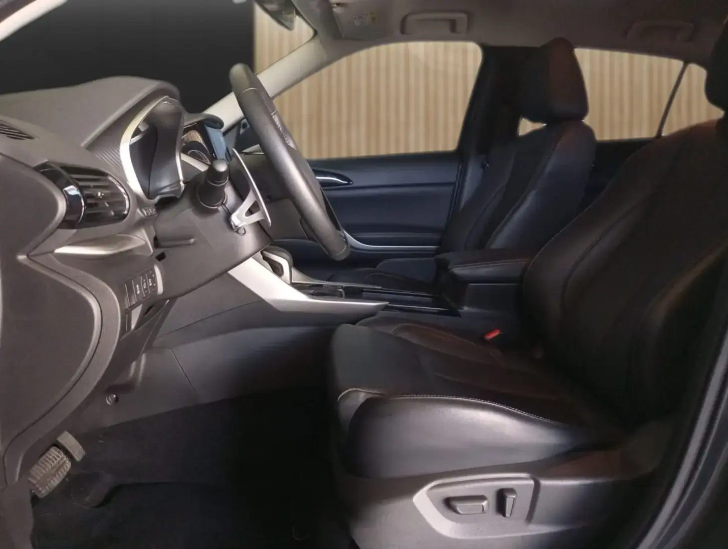 galeria Eclipse Cross HPE-S Sport 1.5 16V TB 165cv Aut.