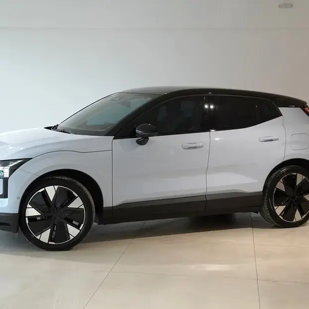 Volvo EX30 69 KW ELÉTRICO ULTRA