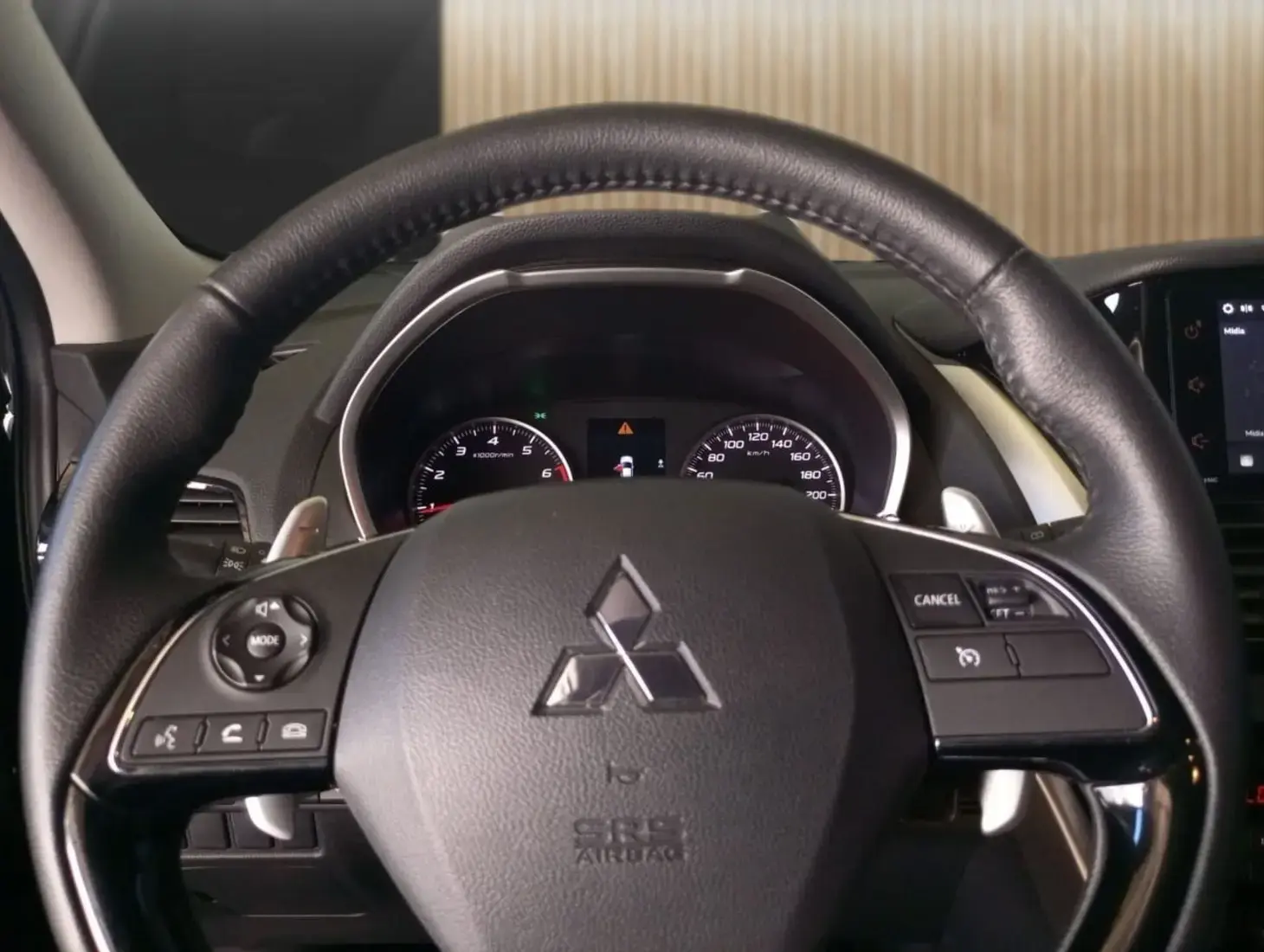 galeria Eclipse Cross HPE-S 1.5 16V TB 165cv Aut.