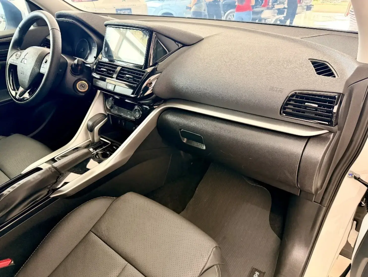 galeria ECLIPSE CROSS