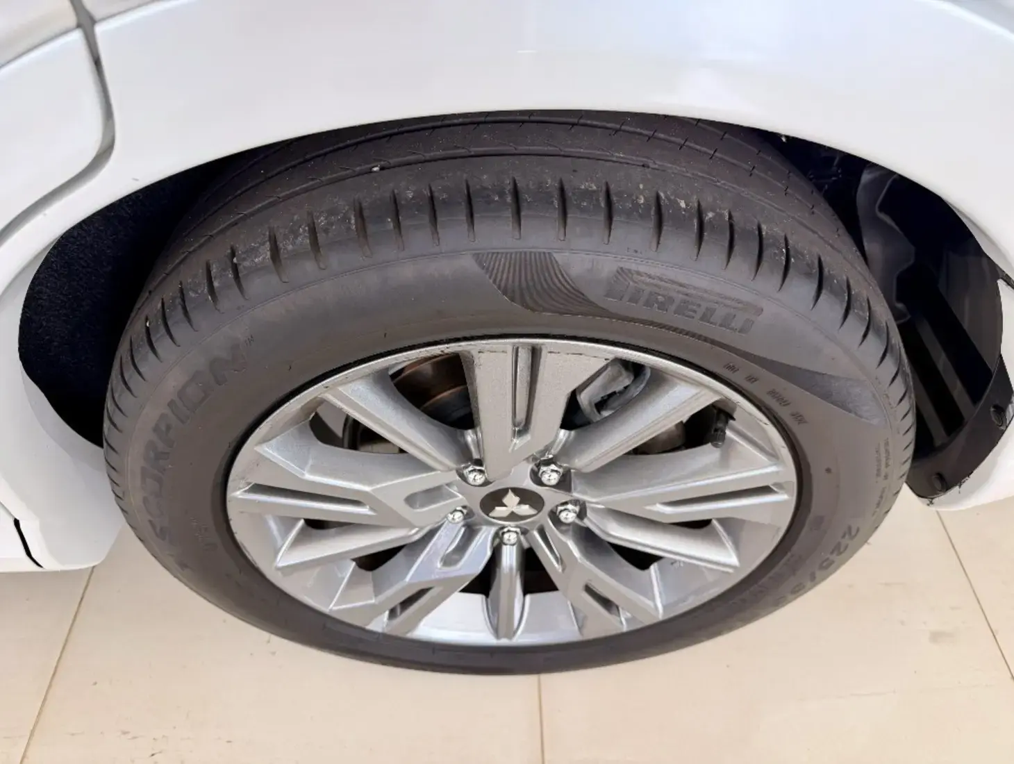 galeria ECLIPSE CROSS