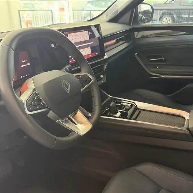 Renault BOREAL 1.3 TCE FLEX ICONIC EDC