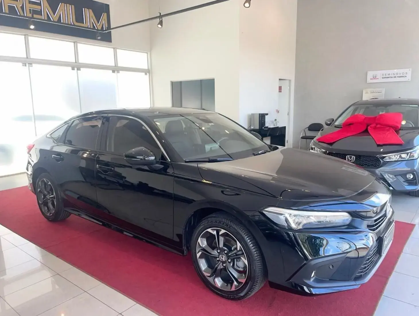 galeria CIVIC SEDAN TOURING 2.0 16V AUT. HÍBRIDO