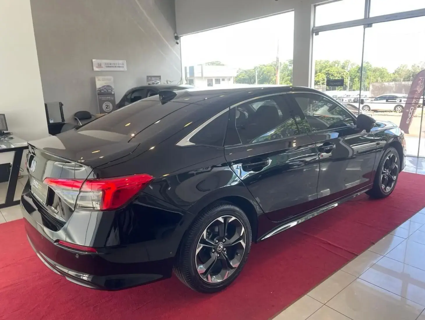 galeria CIVIC SEDAN TOURING 2.0 16V AUT. HÍBRIDO