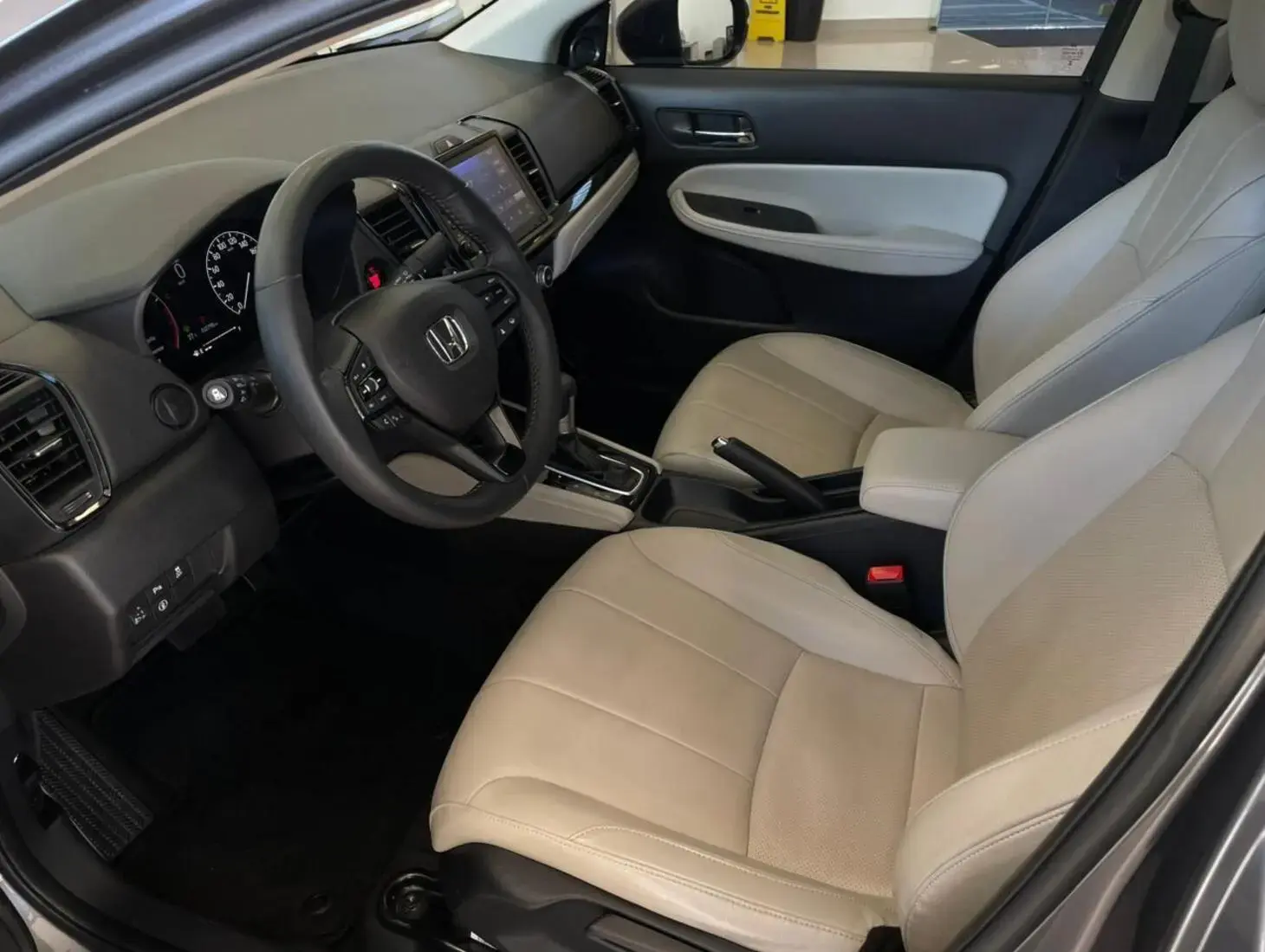 galeria CITY SEDAN TOURING