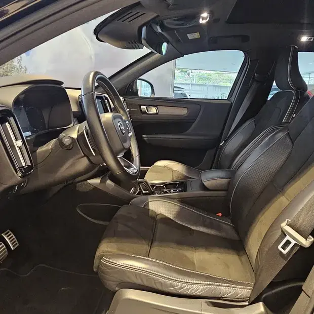Volvo XC40 R-Design XC40 2.0 T5 R-Design AWD