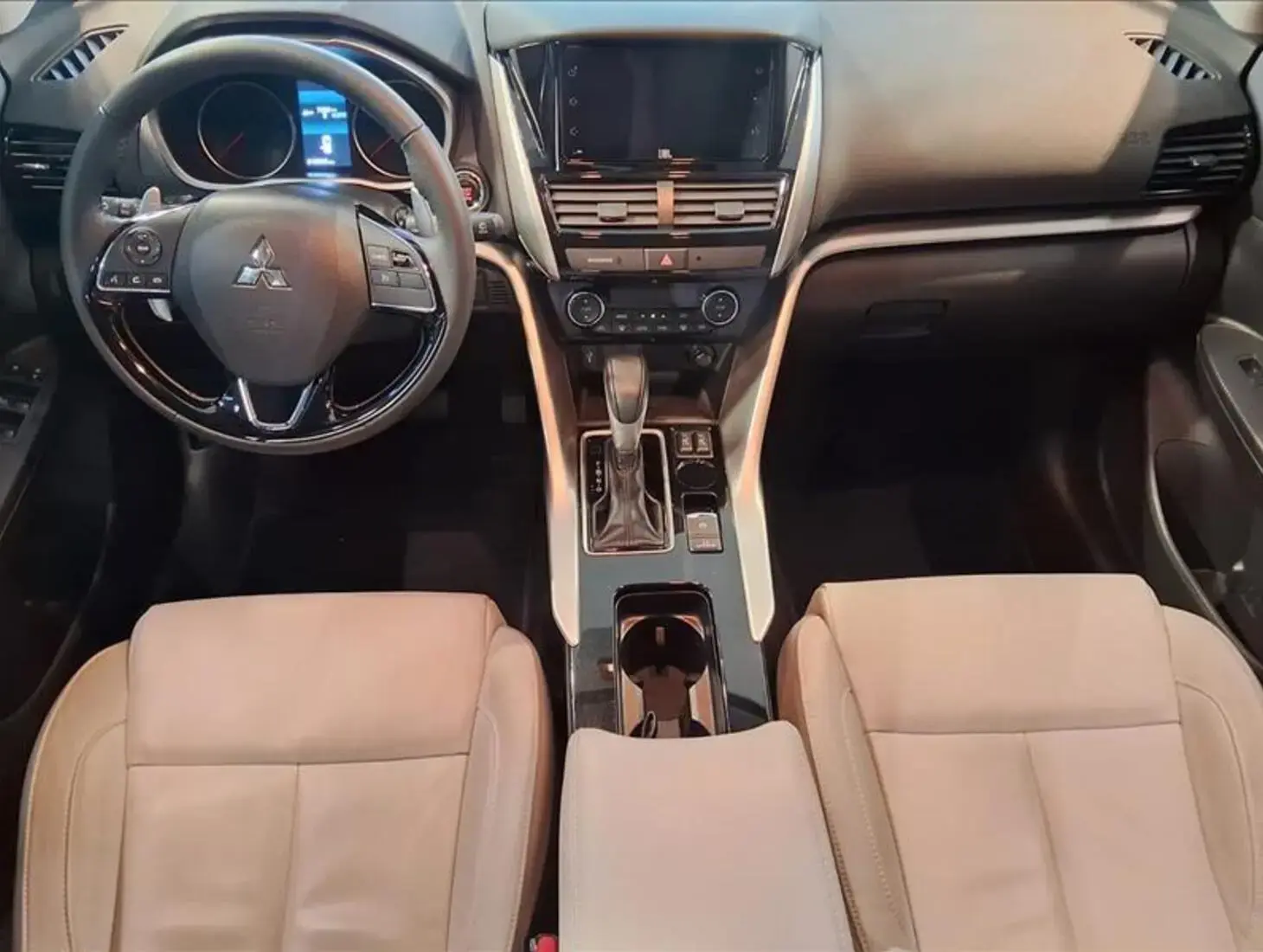 galeria ECLIPSE CROSS