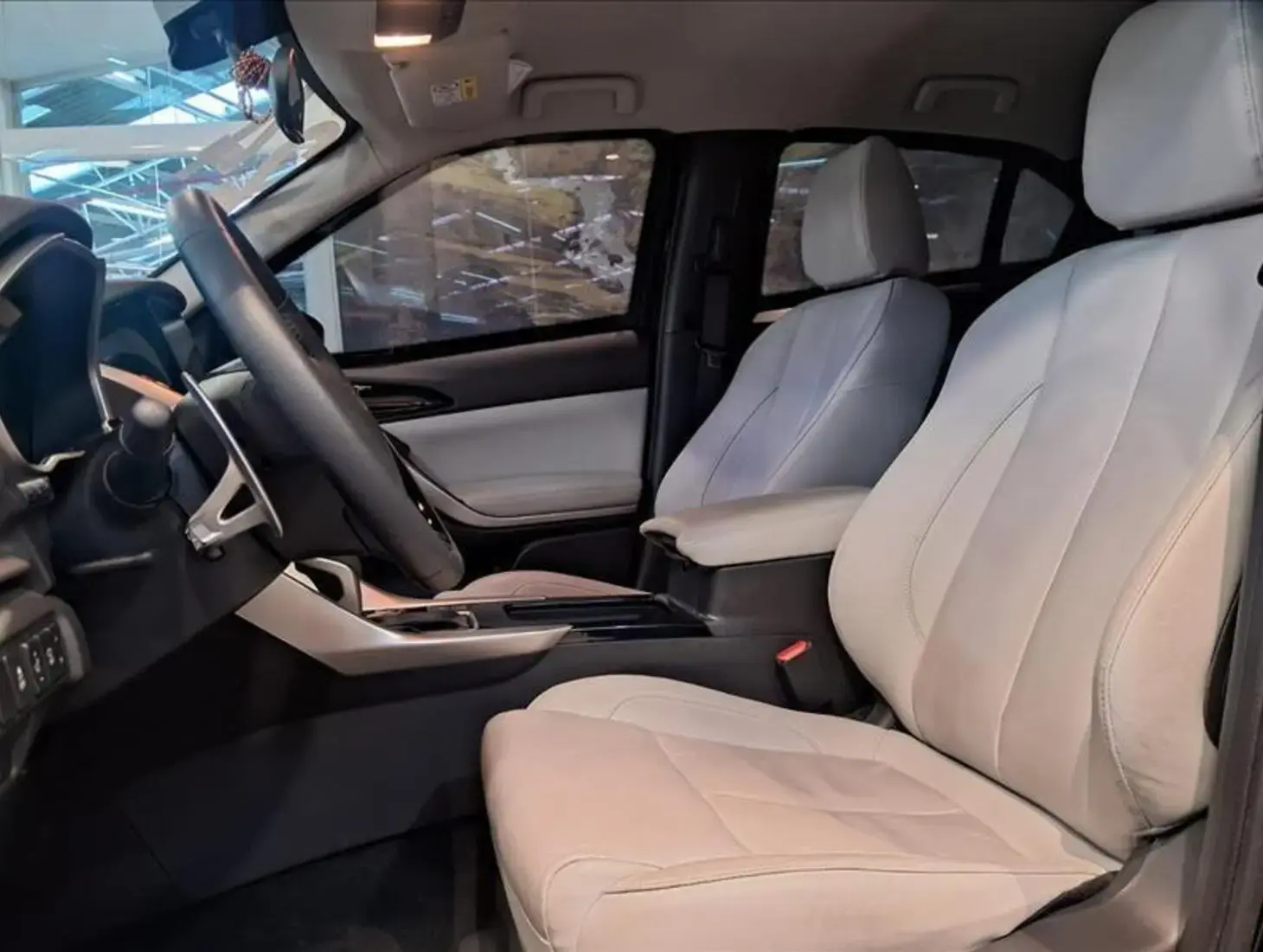 galeria ECLIPSE CROSS