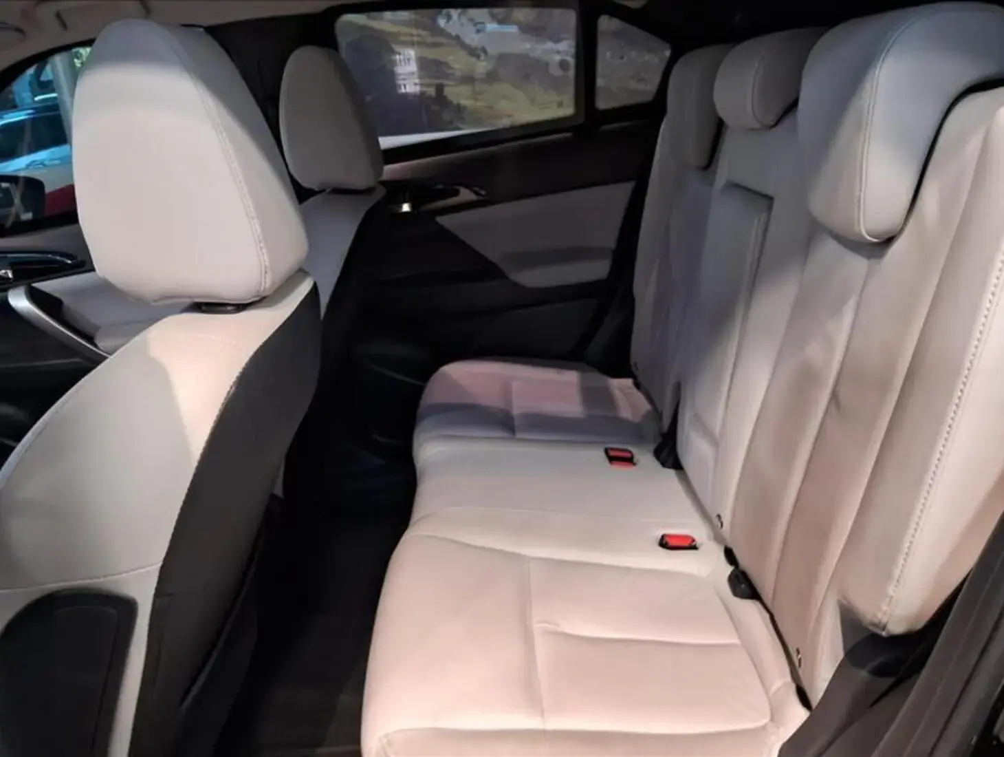 galeria ECLIPSE CROSS