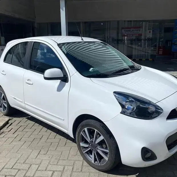 Nissan MARCH 1.6 SL 16V FLEXSTART 4P XTRONIC