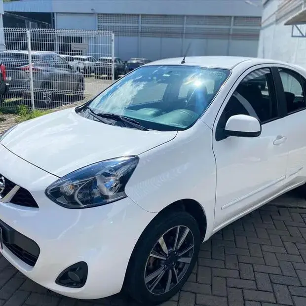 Nissan MARCH 1.6 SL 16V FLEXSTART 4P XTRONIC