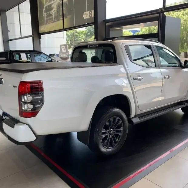 Mitsubishi L200 TRITON 2.4 16V TURBO DIESEL SPORT HPE CD 4P 4X4 AUTOMÁTICO