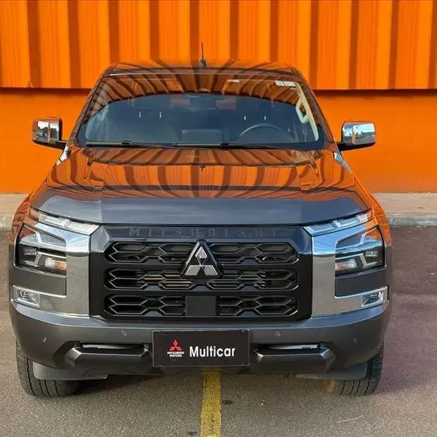 Mitsubishi TRITON 2.4 BITURBO DIESEL CD HPE-S 4X4 AUTOMÁTICO