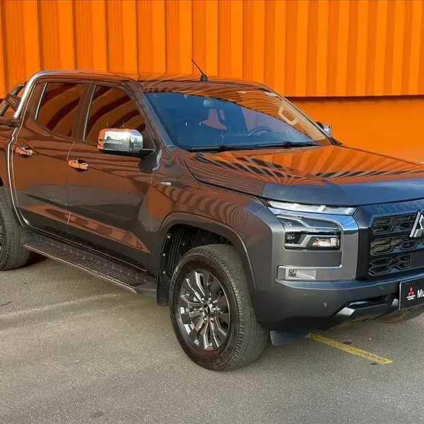 Mitsubishi TRITON 2.4 BITURBO DIESEL CD HPE-S 4X4 AUTOMÁTICO