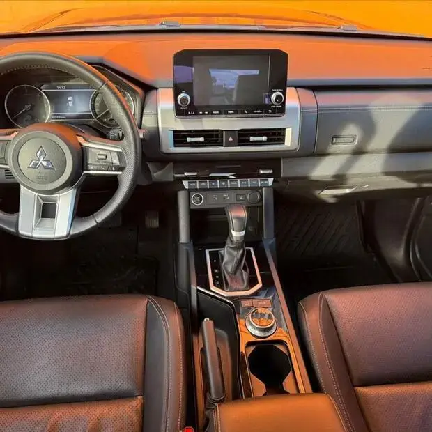 Mitsubishi TRITON 2.4 BITURBO DIESEL CD HPE-S 4X4 AUTOMÁTICO