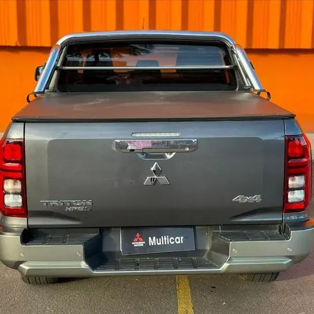 Mitsubishi TRITON 2.4 BITURBO DIESEL CD HPE-S 4X4 AUTOMÁTICO