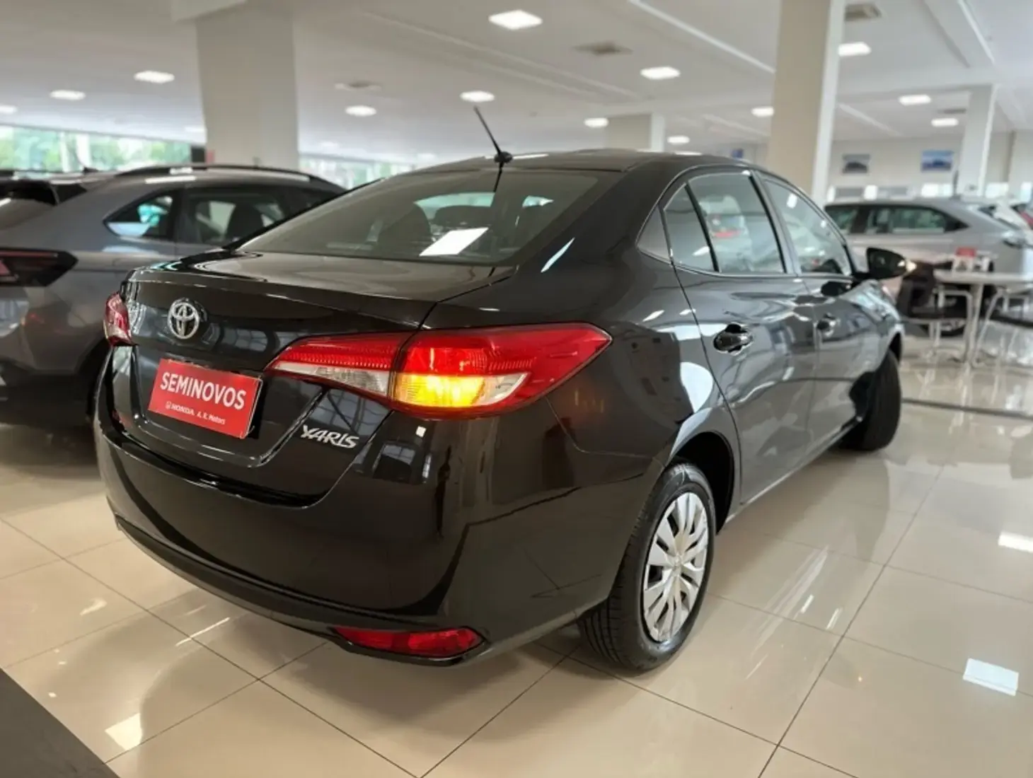 galeria Yaris Sedan